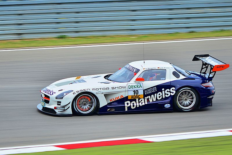 Mercedes-AMG SLS GT3 wins at Nurburgring